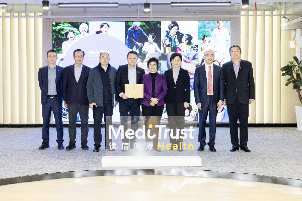 上海市人大常委會(huì)副主任宗明一行赴鎂信健康調(diào)研