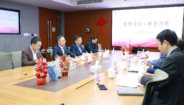 上海市委常委，臨港新片區(qū)黨工委書(shū)記、管委會(huì)主任陳金山一行到訪(fǎng)上藥控股，雙方共筑臨港生物醫(yī)藥產(chǎn)業(yè)公共服務(wù)平臺(tái)